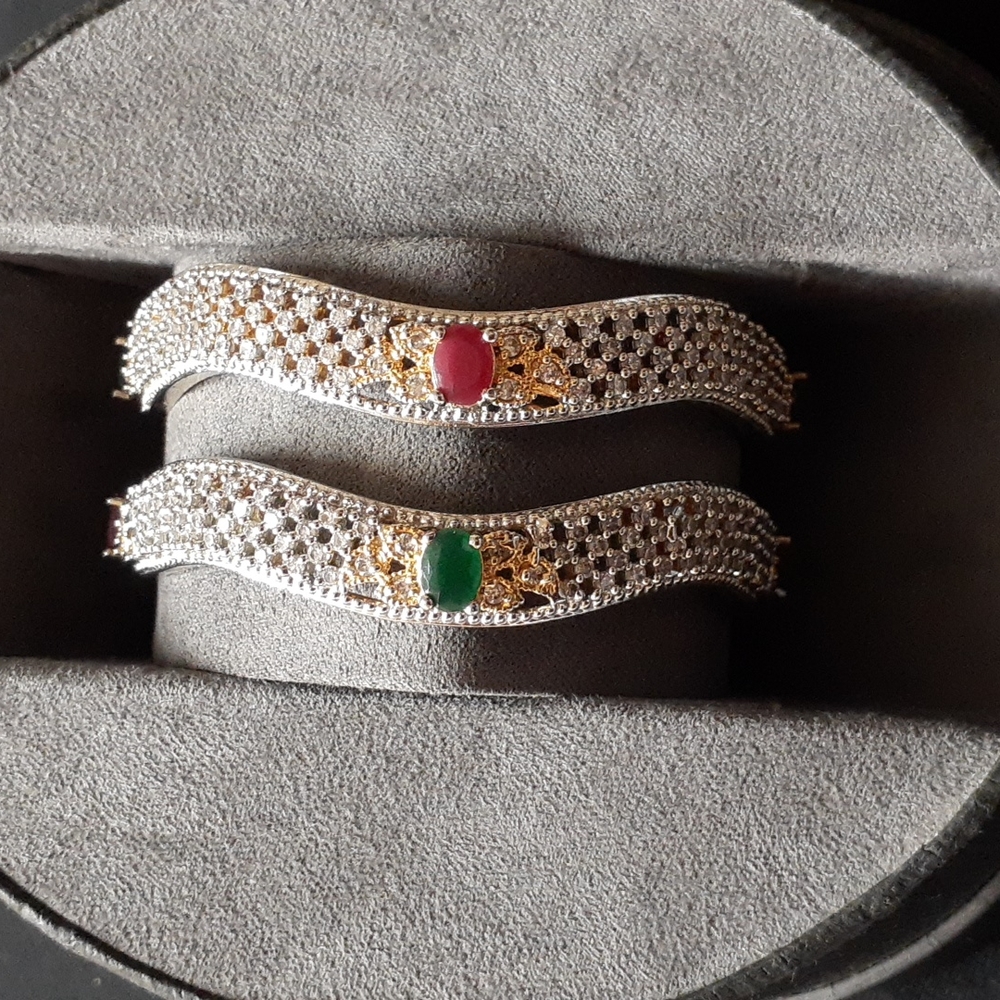 INDIAN WEDDING OR ANNIVERSARY BRACELET 2 BANGLES Fits small/midum hand Not Larg